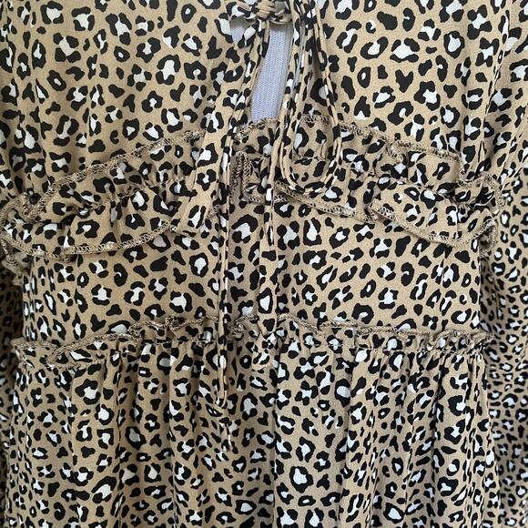 Altar'd State V Neck Tie Babydoll Dress Size Medium Animal Print NEW NWT AE203 - Picture 5 of 8